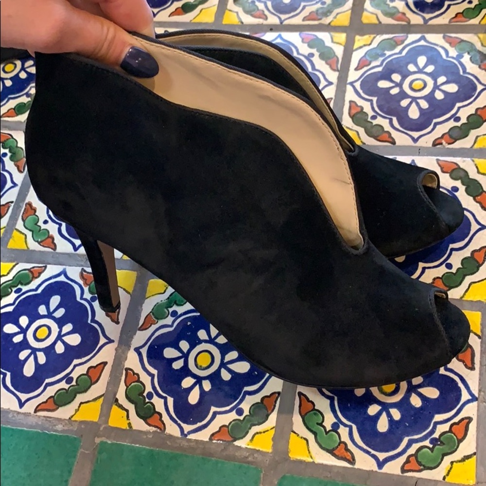 Adrienne Vittadini Grandeur Leather Suede Booties